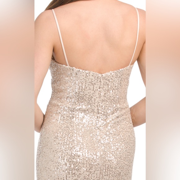 IEENA MAC DUGGAL GATHERED BUST SEQUINED SLEEVELESS COLUMN GOWN NUDE SILVER MAXI - Picture 4 of 7